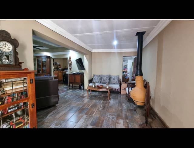 3 BEDROOM HOUSE RENTED IN VILLIERIA
